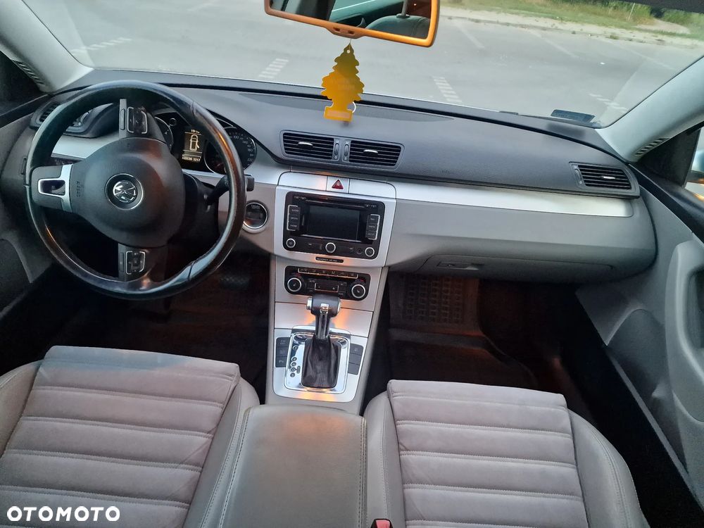 Volkswagen Passat 2.0 TDI DPF Highline DSG - 12