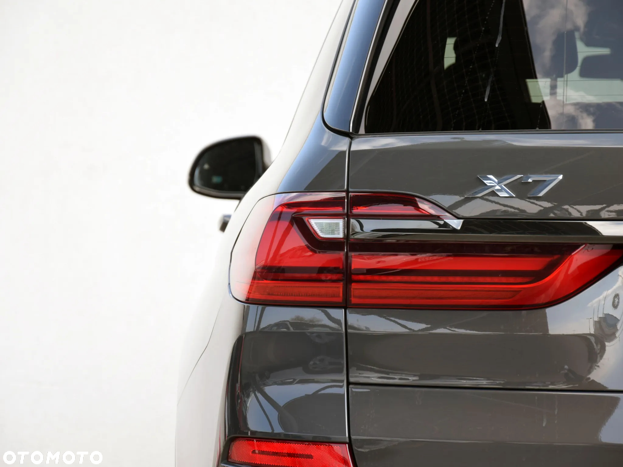 BMW X7 - 7