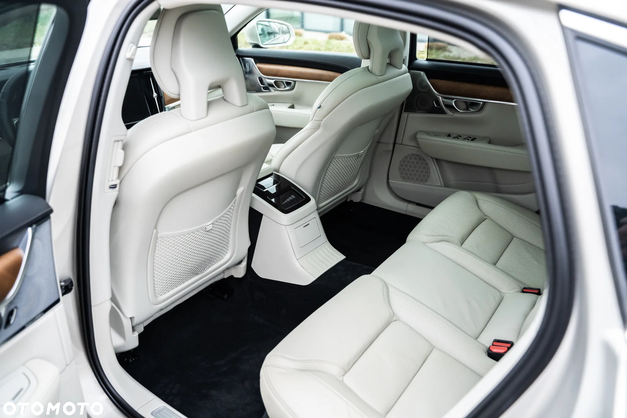 Volvo S90 T8 AWD Plug-In Hybrid Inscription - 17