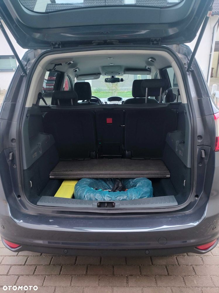 Ford Grand C-MAX - 6
