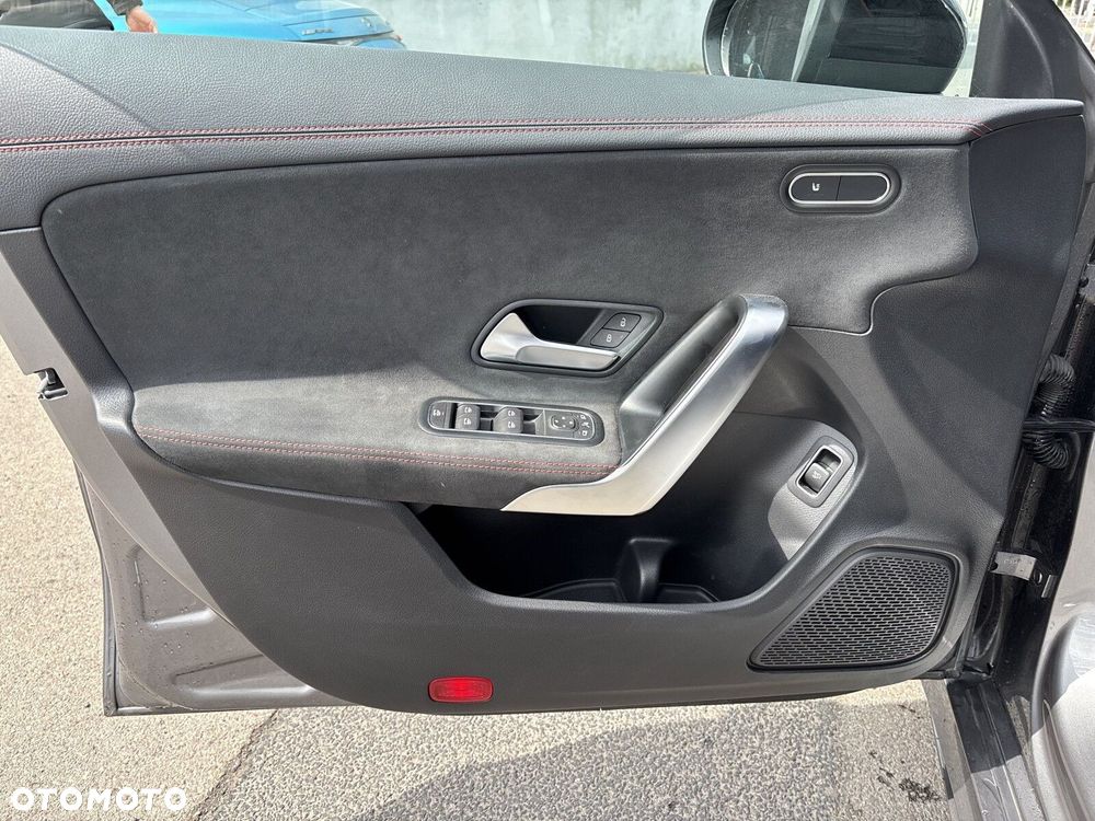 Mercedes-Benz CLA - 17