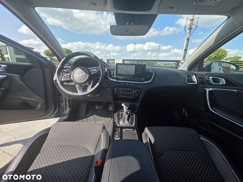 Kia Ceed - 25