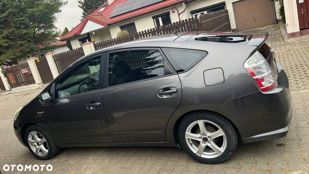 Toyota Prius 1.5 VVT-i Sol - 26