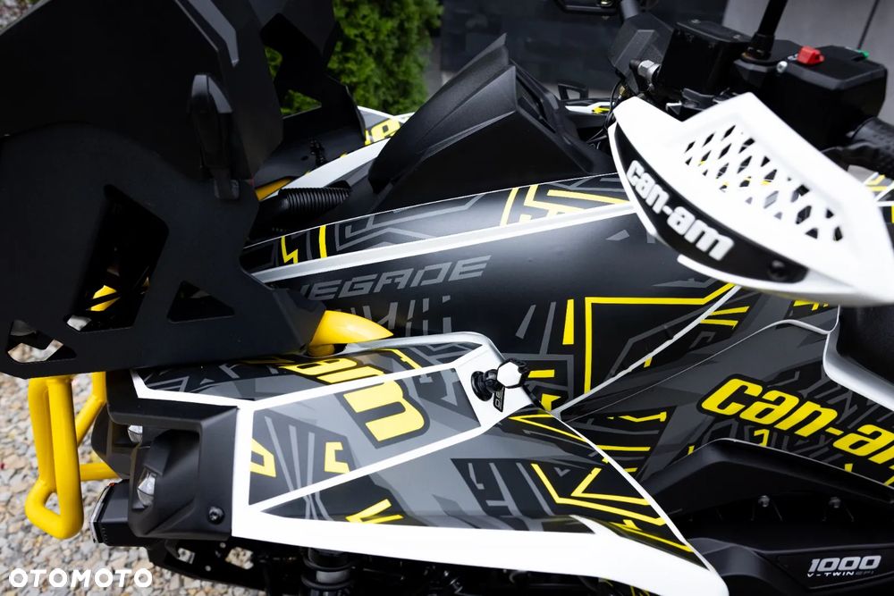 Can-Am Renegade - 34