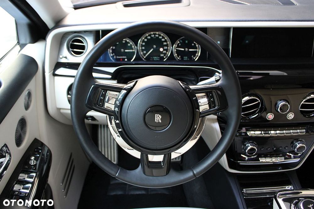 Rolls-Royce Phantom Standard - 20