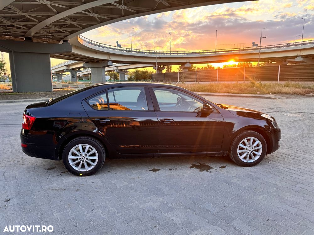 SKODA Octavia 2013 — imagine 3