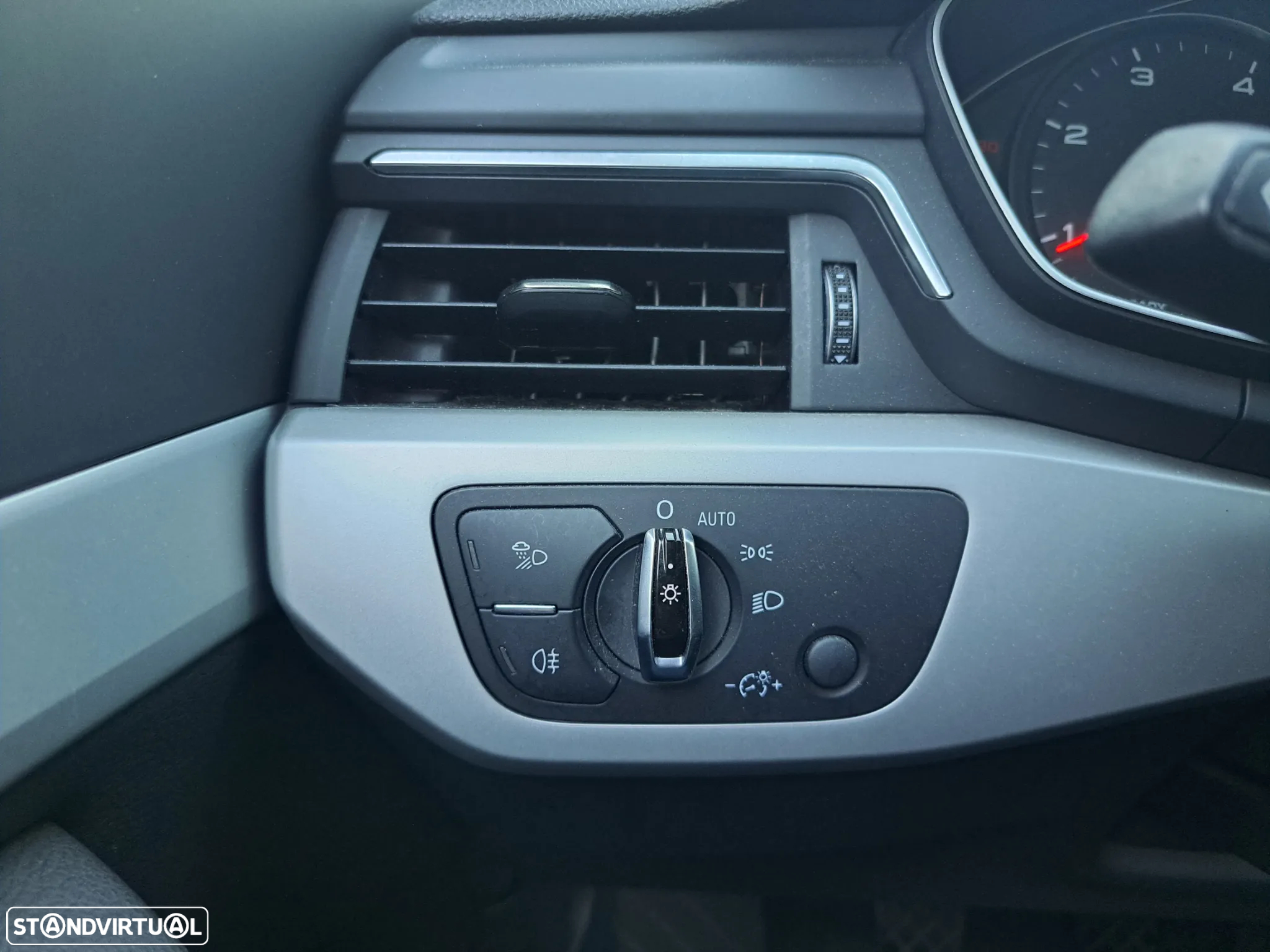 Audi A4 Avant 2.0 TDI - 13