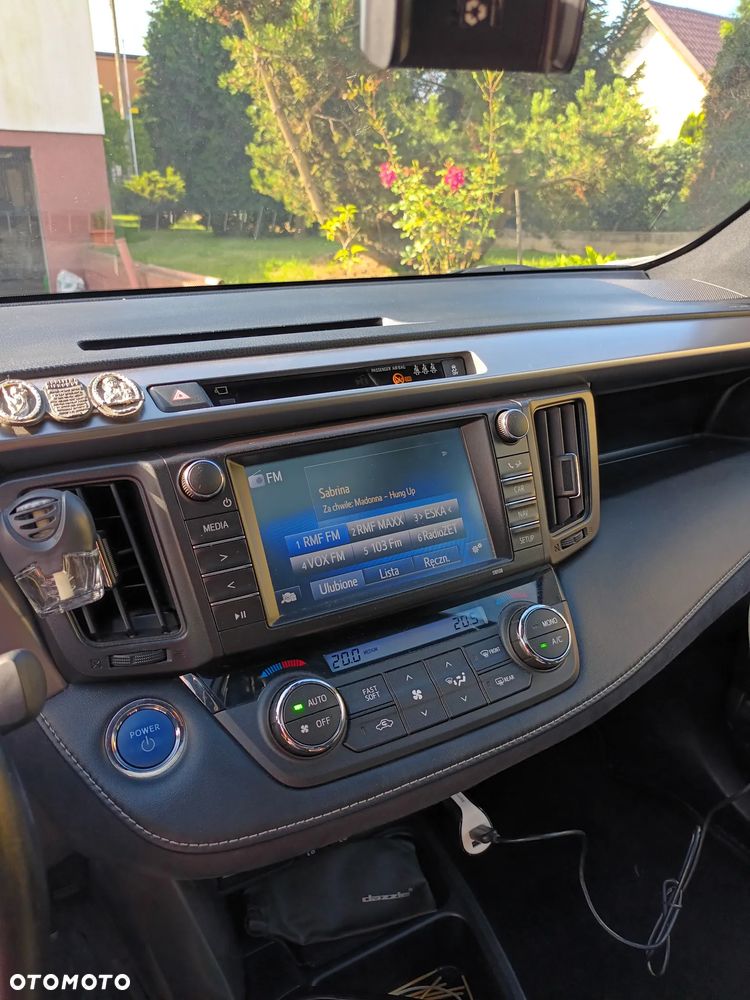 Toyota RAV4 Hybrid Premium 4x2 - 8