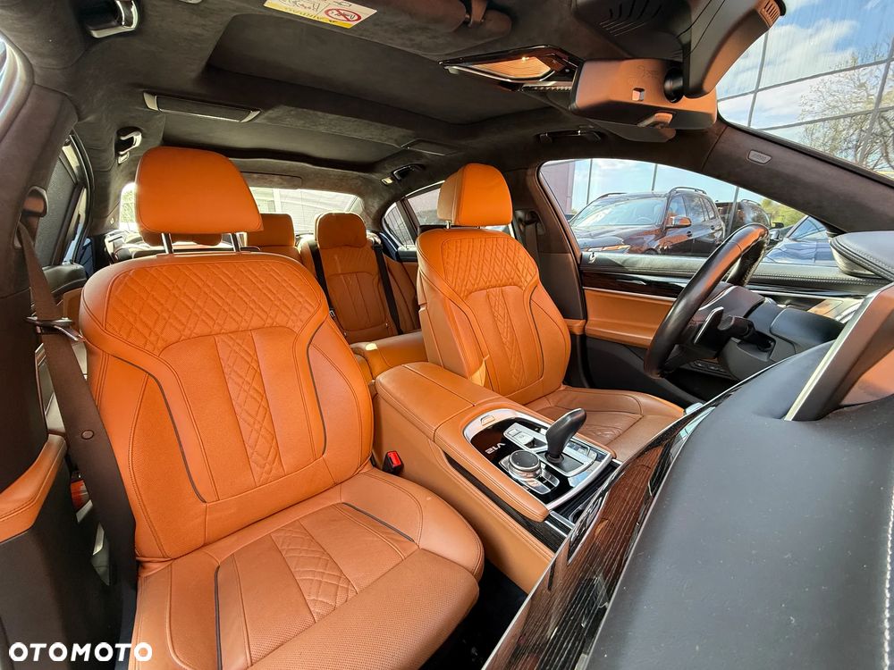 BMW Seria 7 - 18