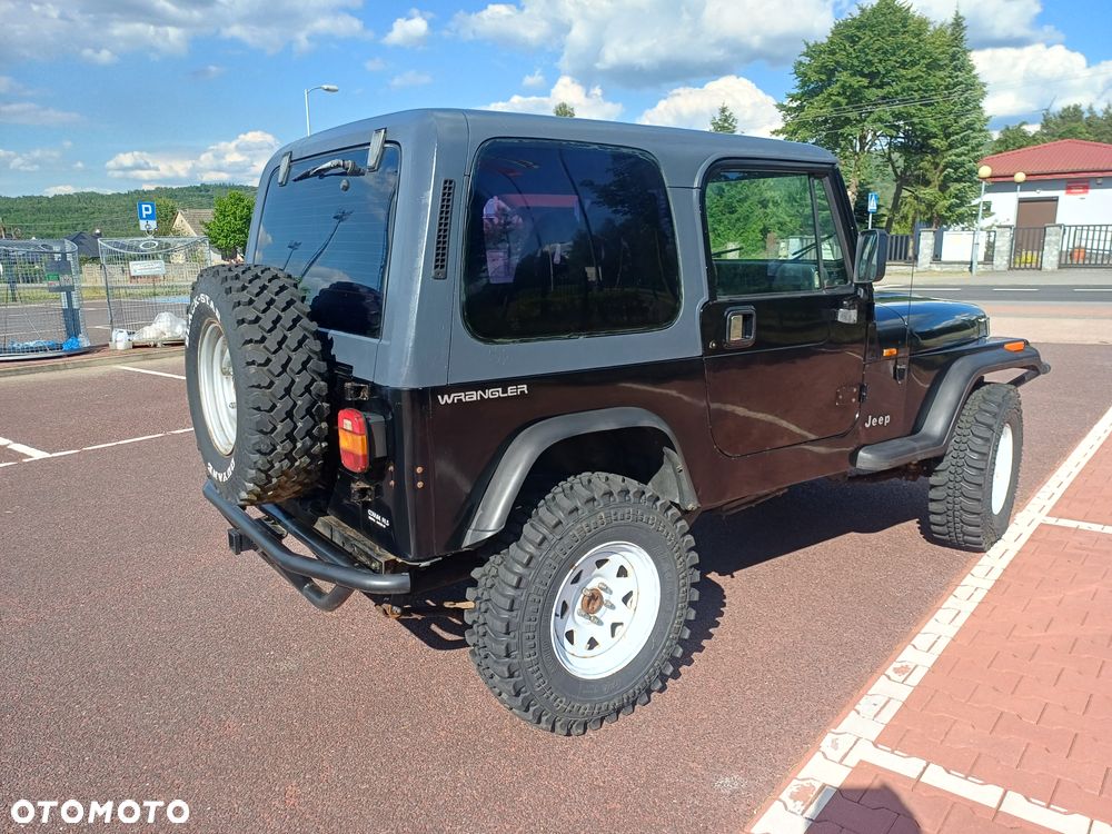 Jeep Wrangler - 13