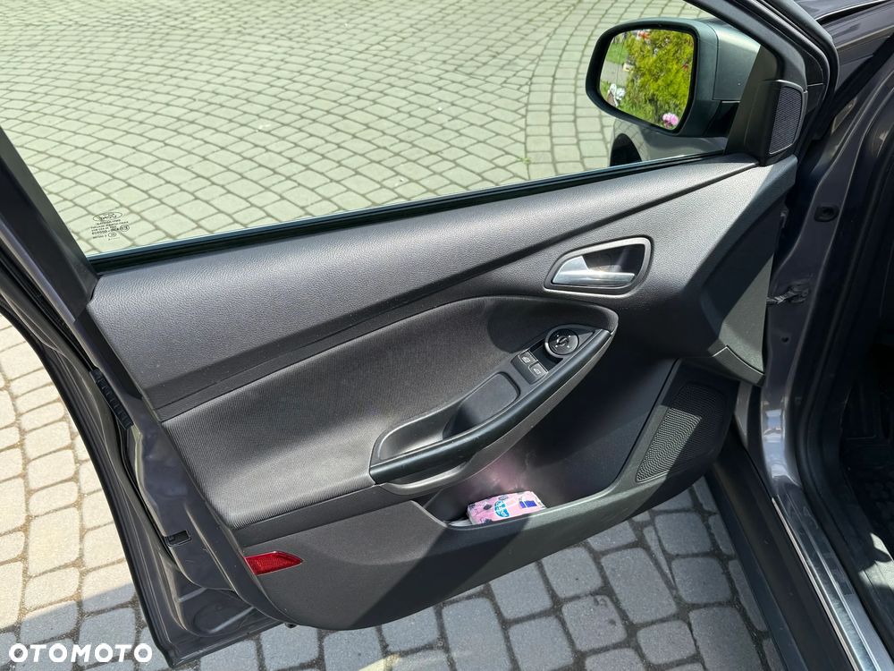 Ford Focus 1.6 Trend Sport - 10