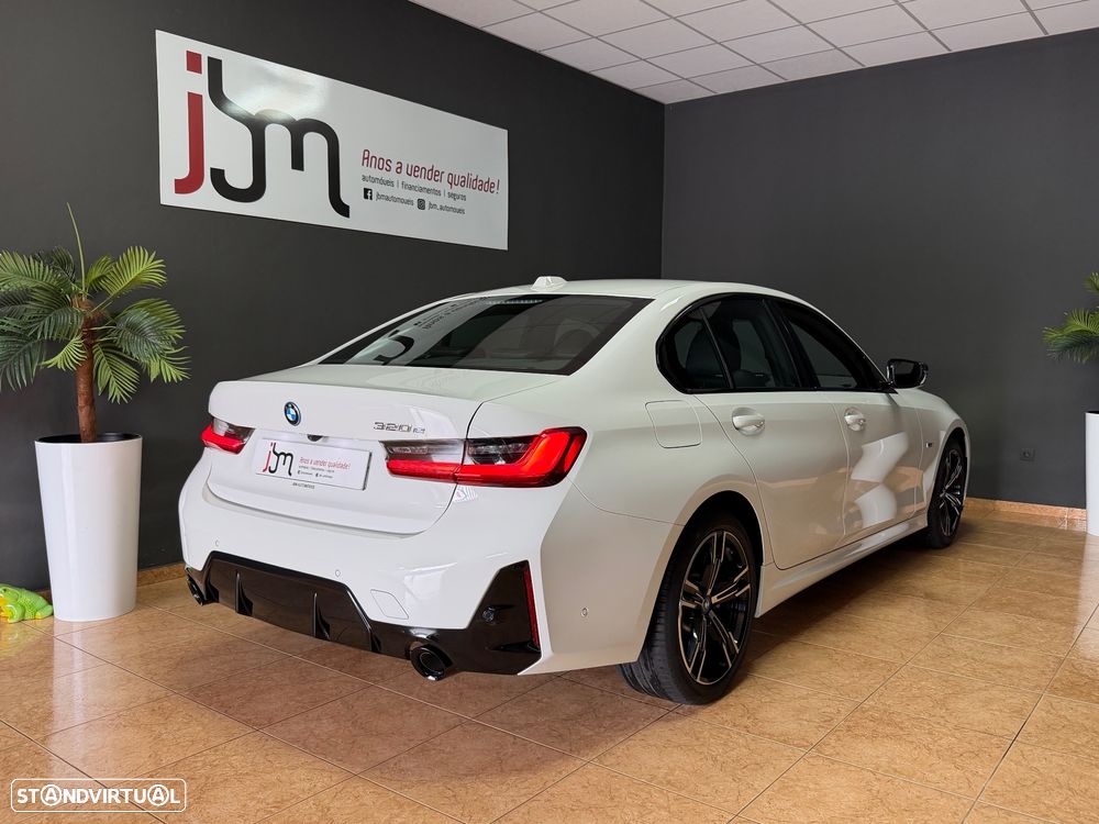 BMW 320 e Pack Desportivo M Auto - 15
