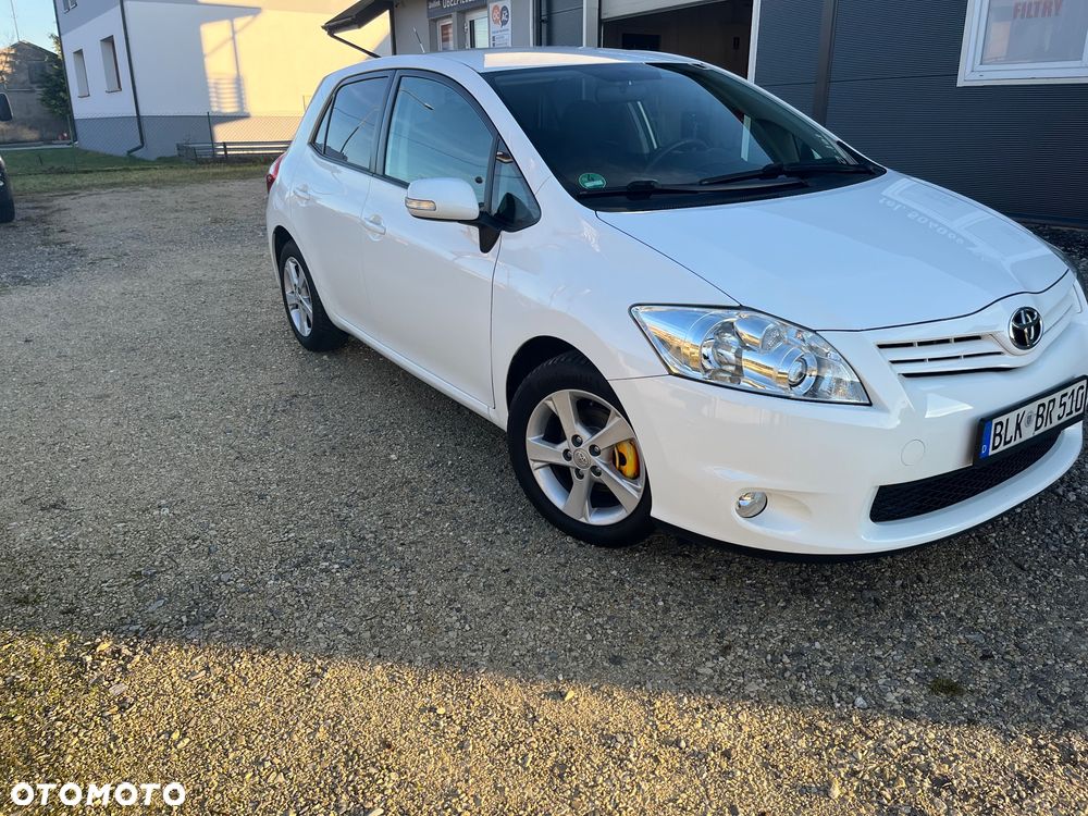 Toyota Auris 1.6 Valvematic Comfort - 2