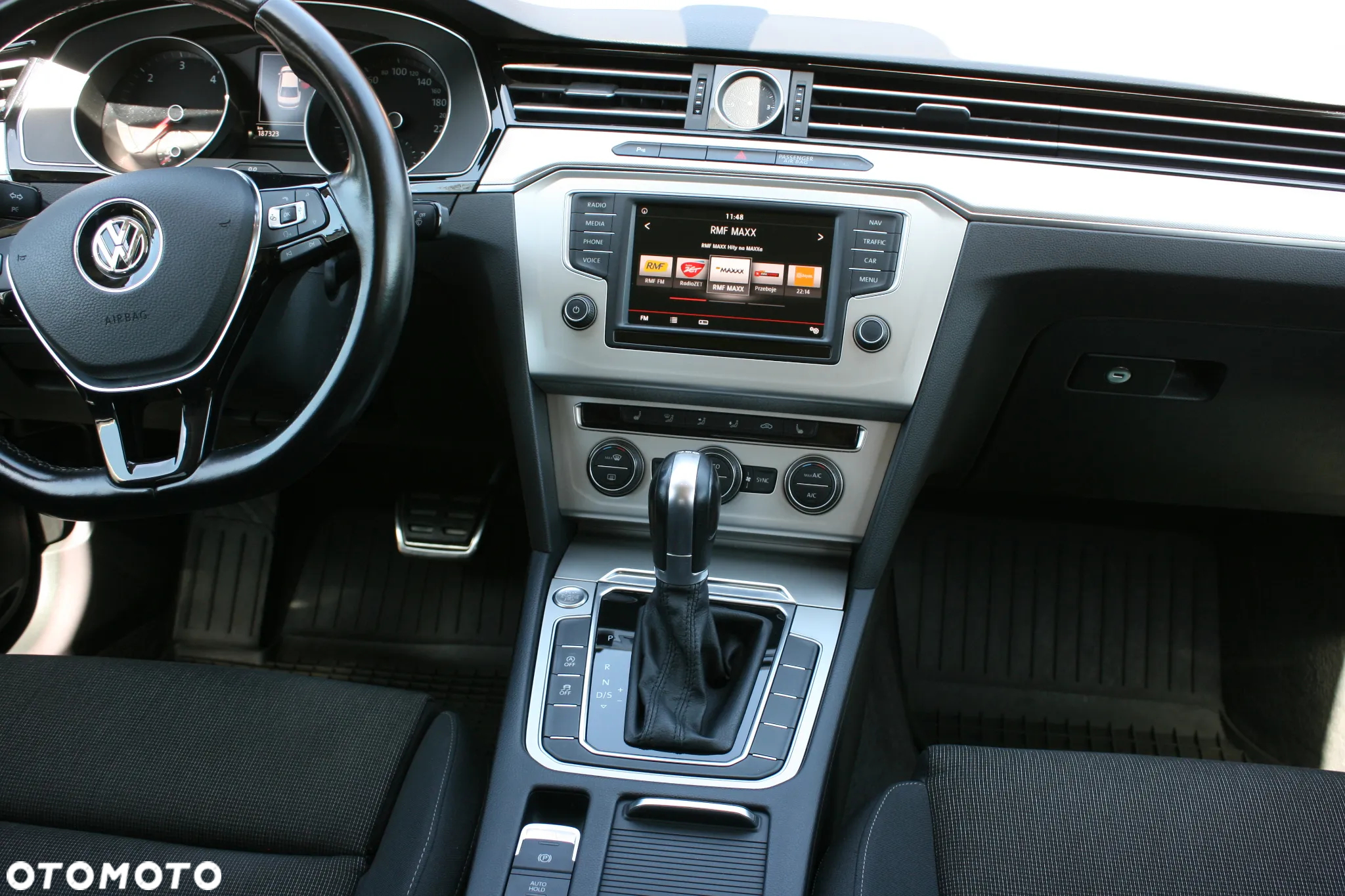 Volkswagen Passat 2.0 TDI Business DSG - 39