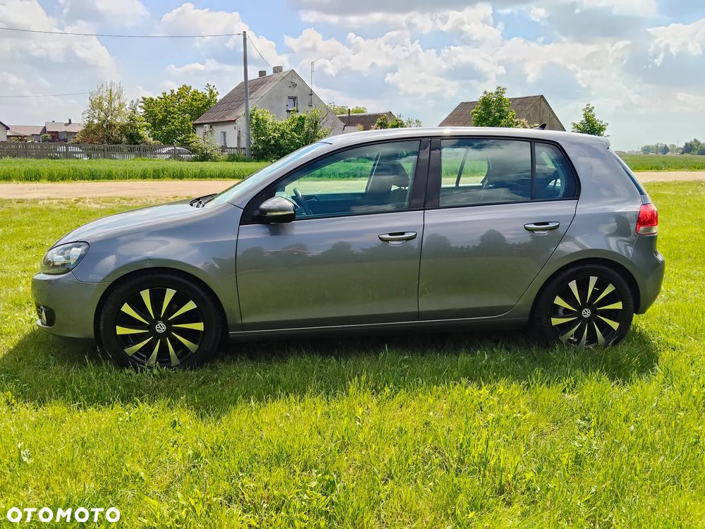 Volkswagen Golf 1.6 TDI BlueMot Comfortline - 2