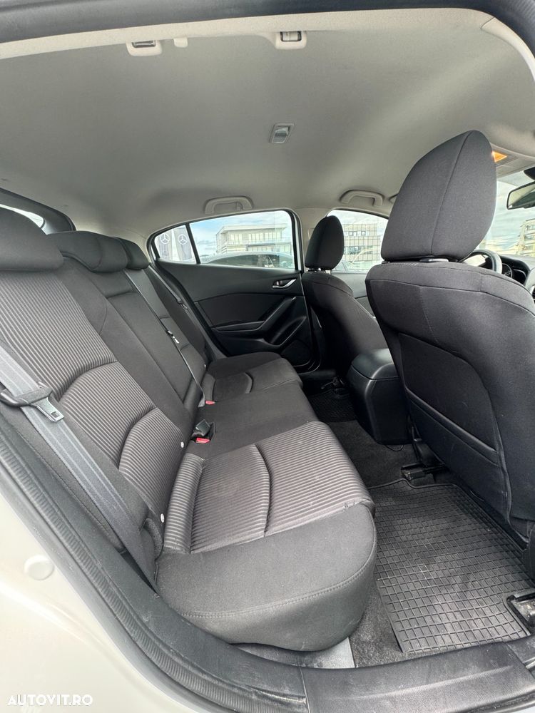 Mazda 3 - 13