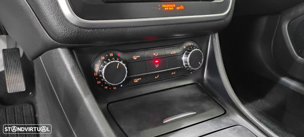 Mercedes-Benz GLA 200 CDI Urban Aut. - 38