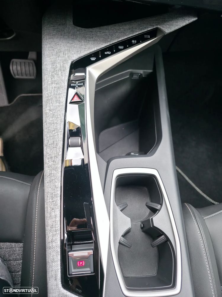 Peugeot 5008 Hybrid 145 e-DSC6 Allure - 10