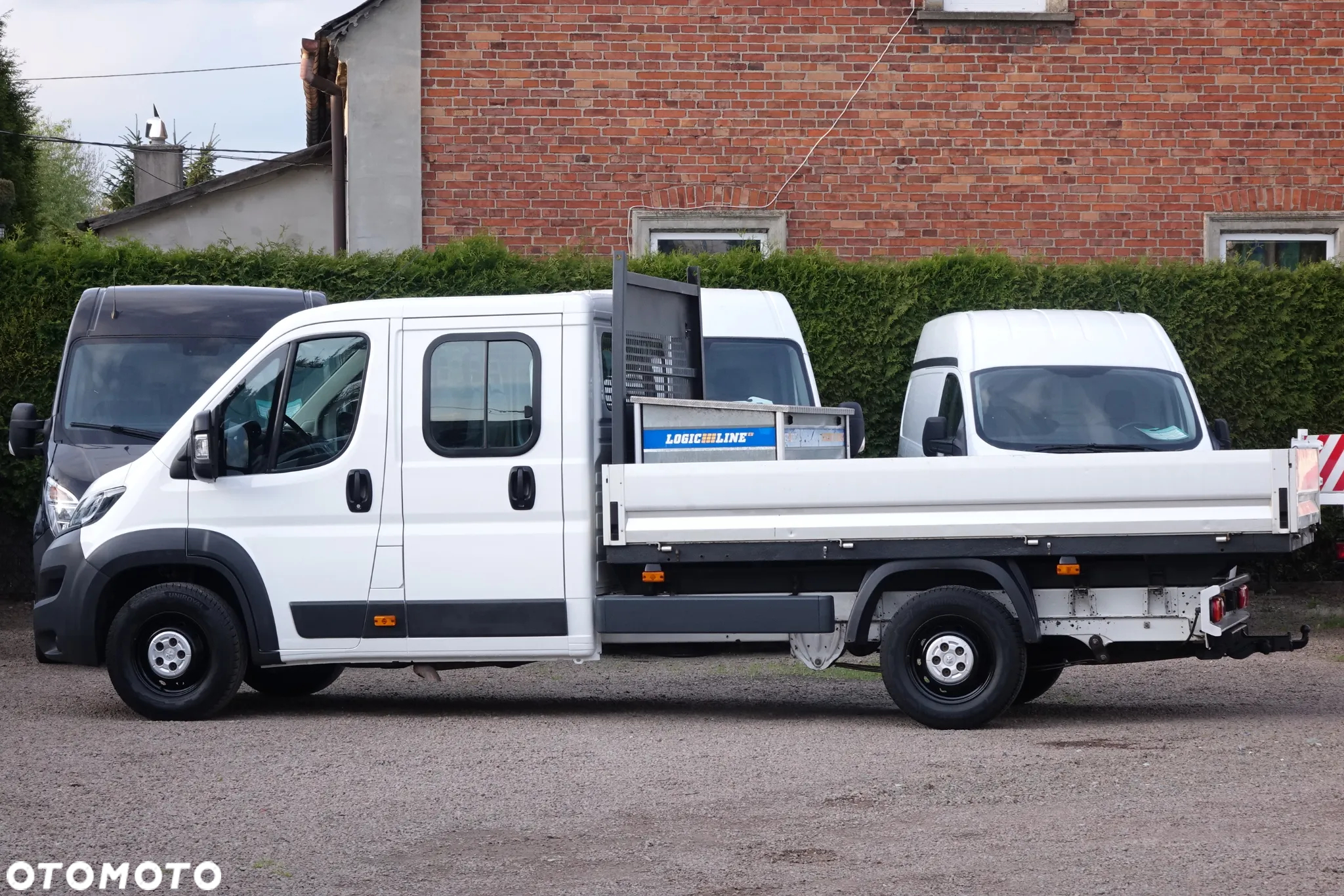 Peugeot Boxer 3.0 180KM 7-osobowy DOKA + skrzynia ładunkowa - 3