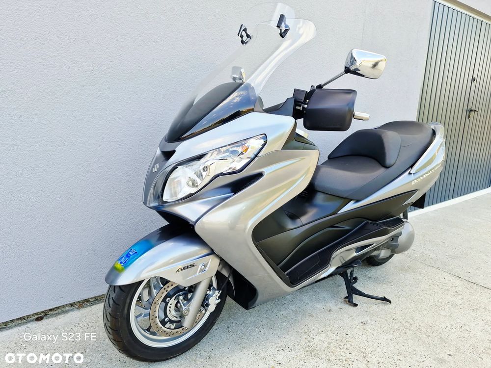 Suzuki Burgman - 19