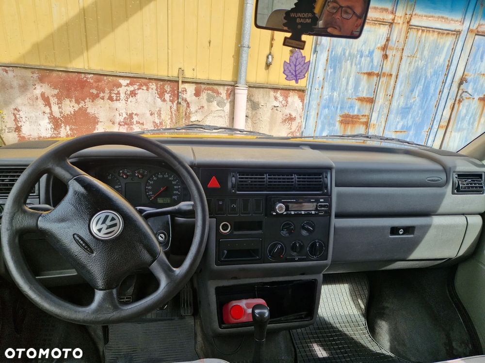 Volkswagen Transporter - 9
