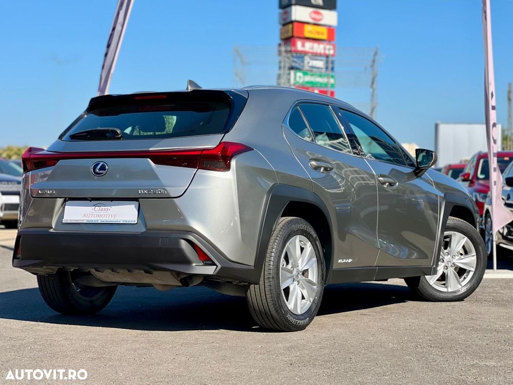 Lexus UX 250h FWD Business - 6
