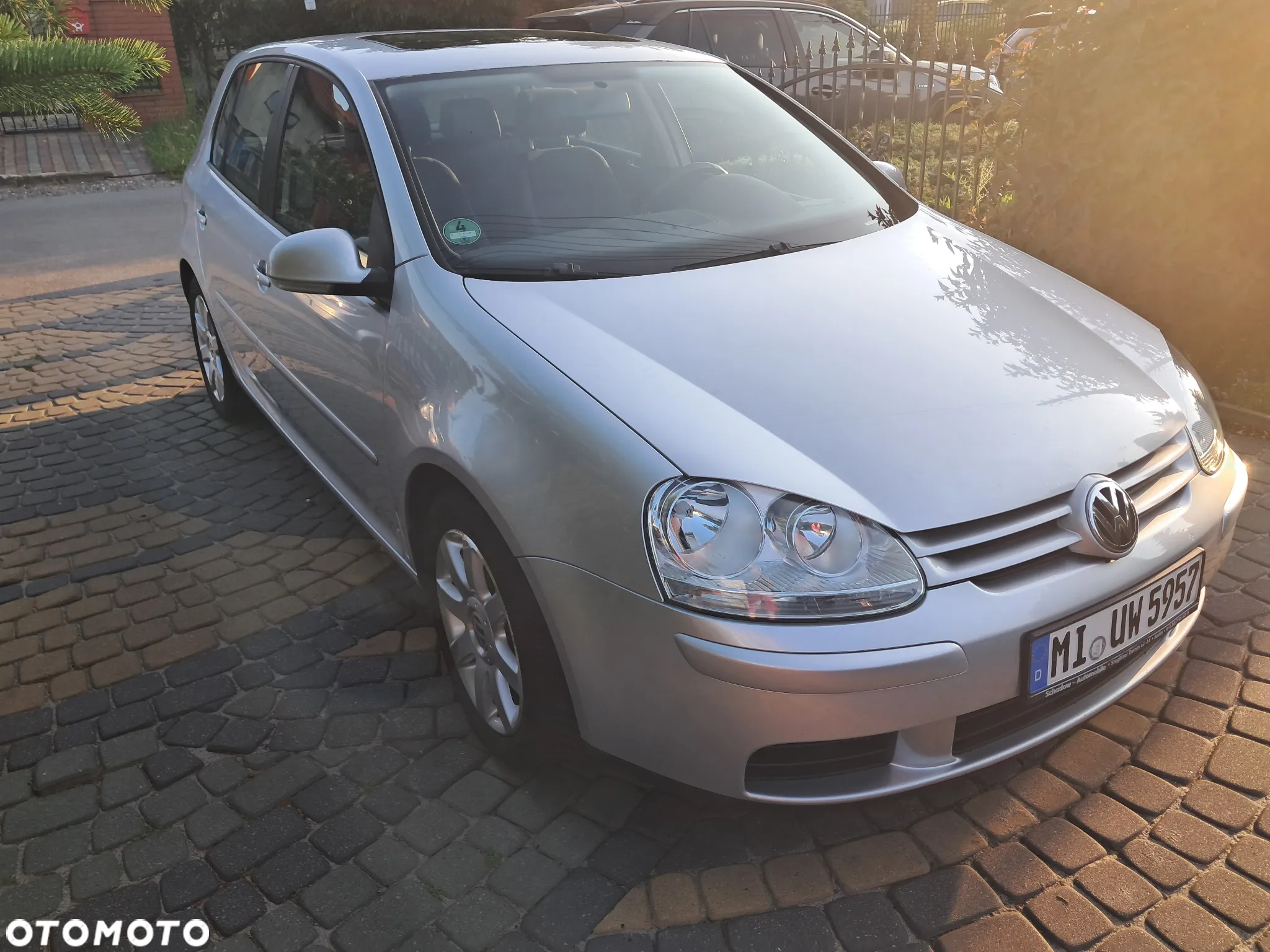 Volkswagen Golf 2.0 FSI Comfortline - 2