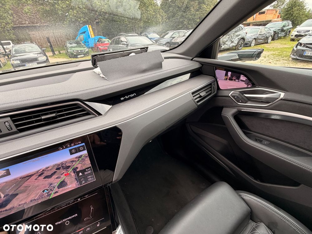 Audi Q8 Sportback e-tron 55 quattro S line - 29