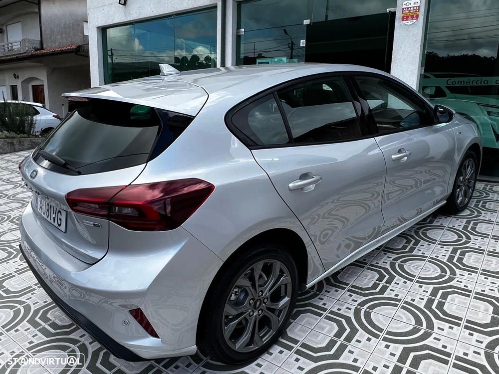 Ford Focus 1.0 EcoBoost MHEV ST-Line - 51