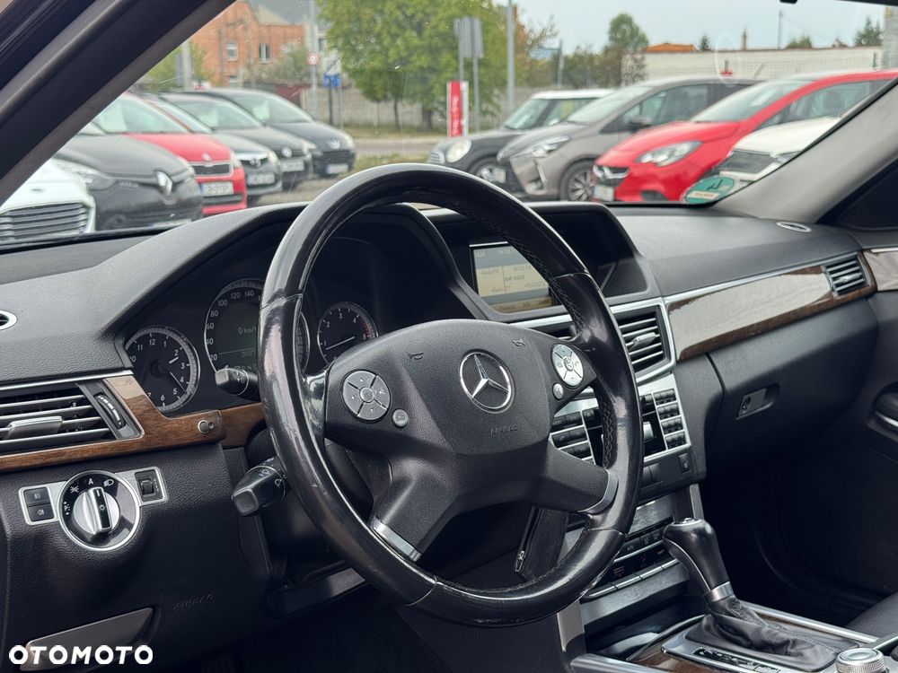 Mercedes-Benz Klasa E 200 CDI DPF BlueEFFICIENCY Automatik - 18