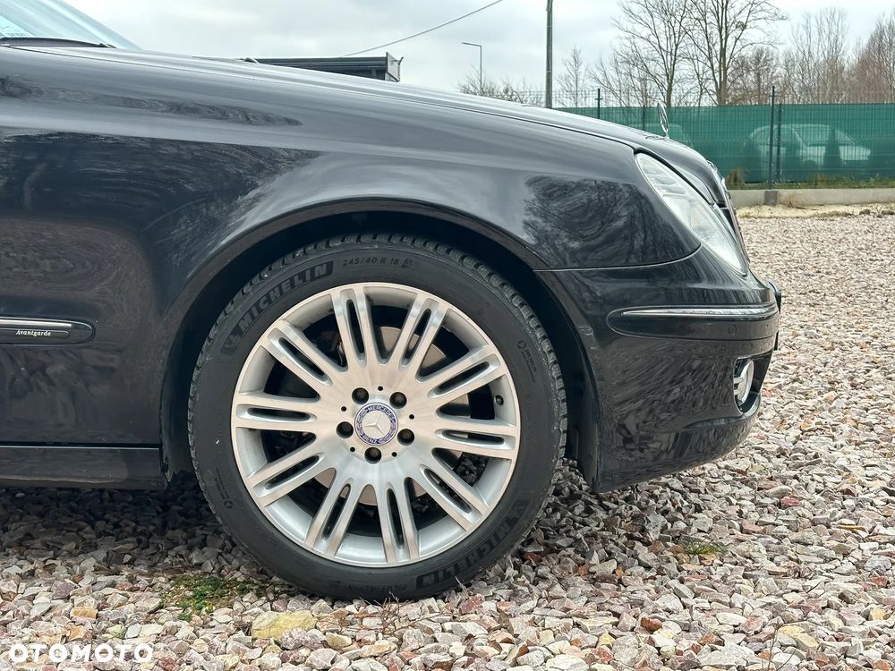 Mercedes-Benz Klasa E 500 4Matic Automatik Avantgarde - 19