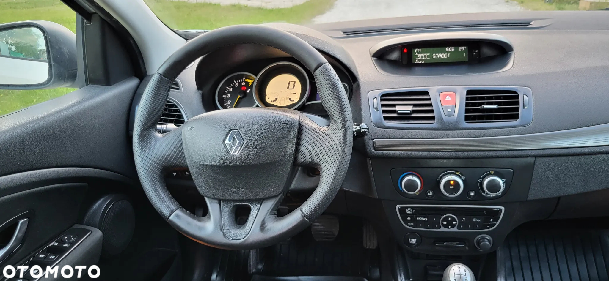 Renault Megane 1.6 16V 100 Authentique - 16