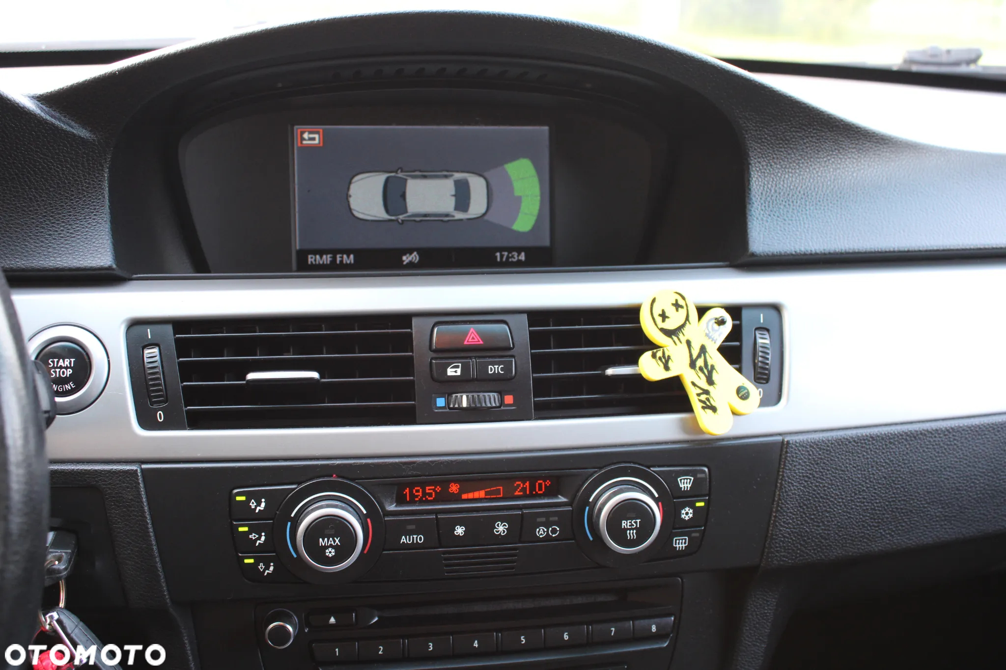BMW Seria 3 318i Edition Exclusive - 32