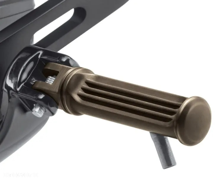 Harley Davidson Softail M8 Podnóżki Kierowcy 50500690 Brass - 4