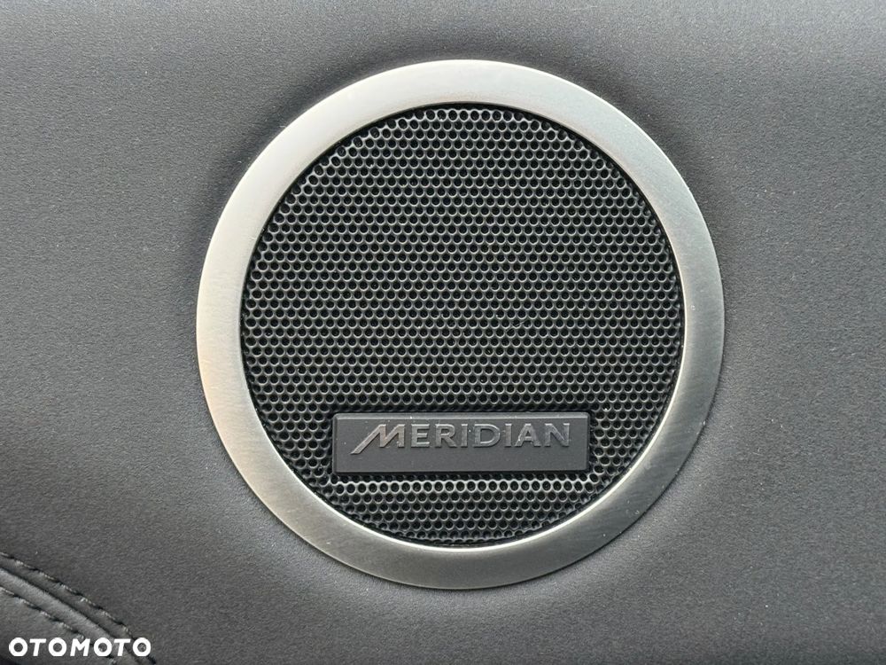 Land Rover Discovery 2.0 P300 SE - 18