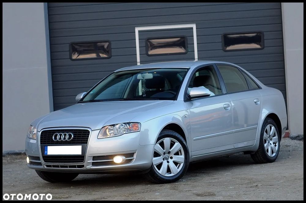 Audi A4 Limousine - 10