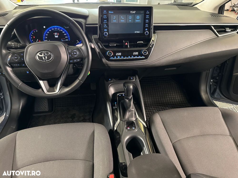 Toyota Corolla - 10
