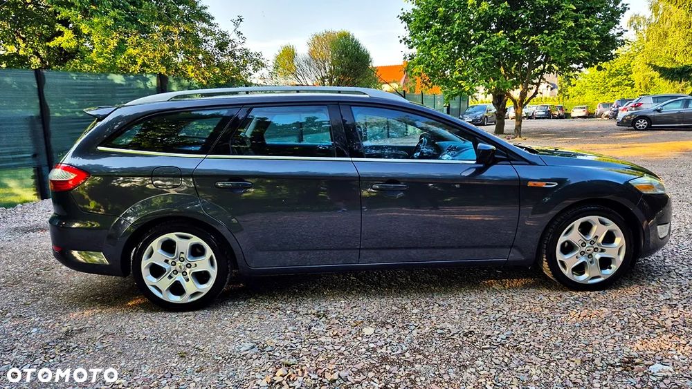 Ford Mondeo 2.0 Ghia X100 / X - 11
