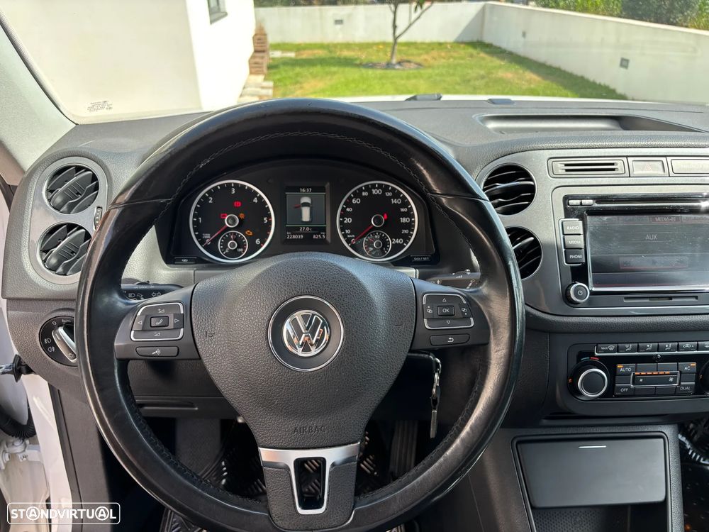 VW Tiguan 2.0 TDi Sport BlueMotion - 13