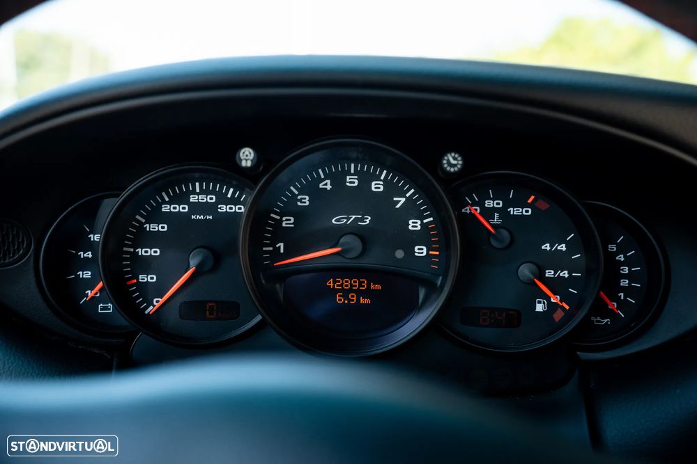 Porsche 911 (996) GT3 RS - 33