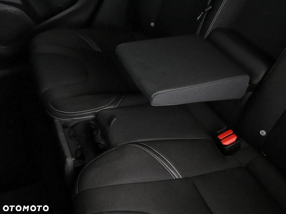 Volvo V40 T3 Geartronic Momentum - 34