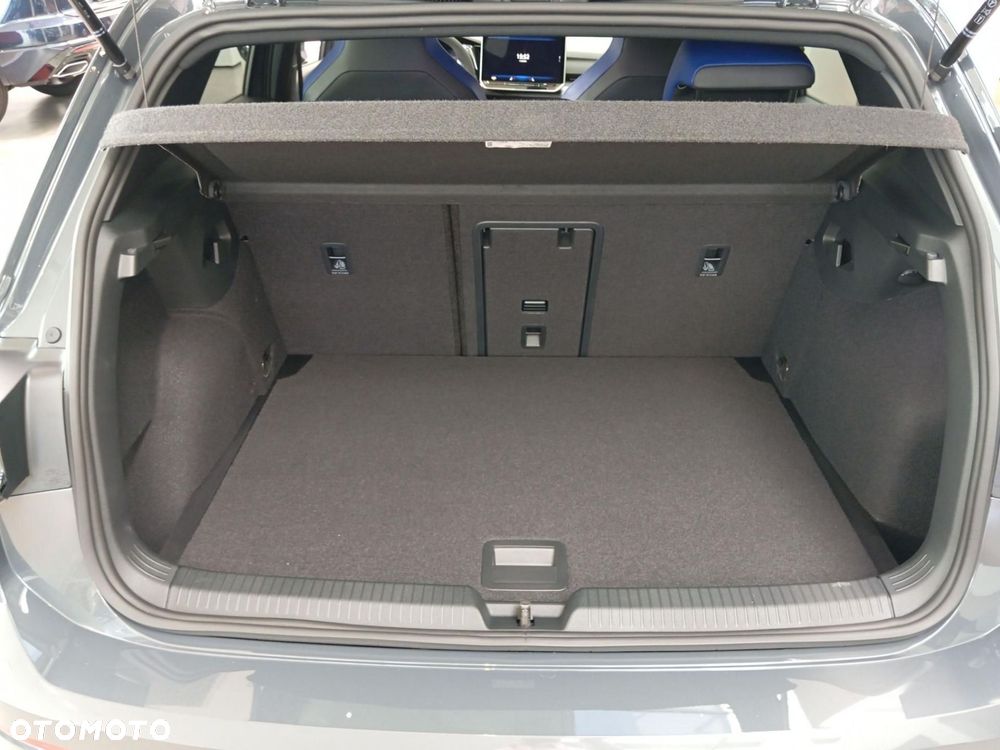 Volkswagen Golf - 18