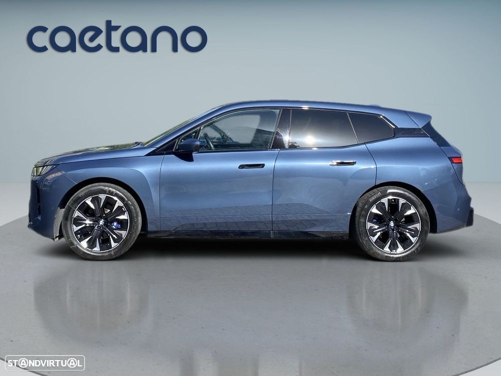 BMW iX xDrive 45 Pack Desportivo - 28