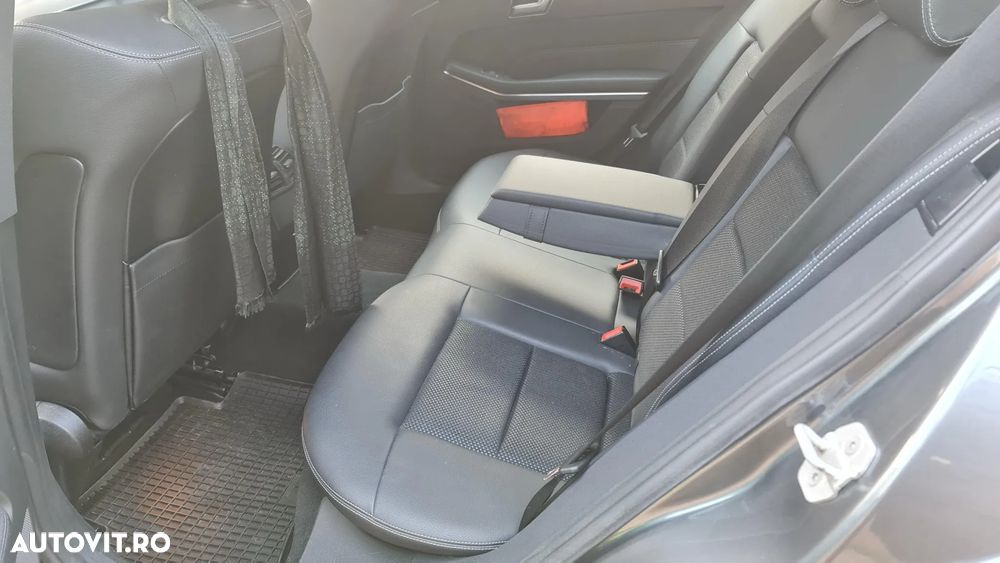 Mercedes-Benz E 220 BlueTEC 9G-TRONIC Avantgarde - 5