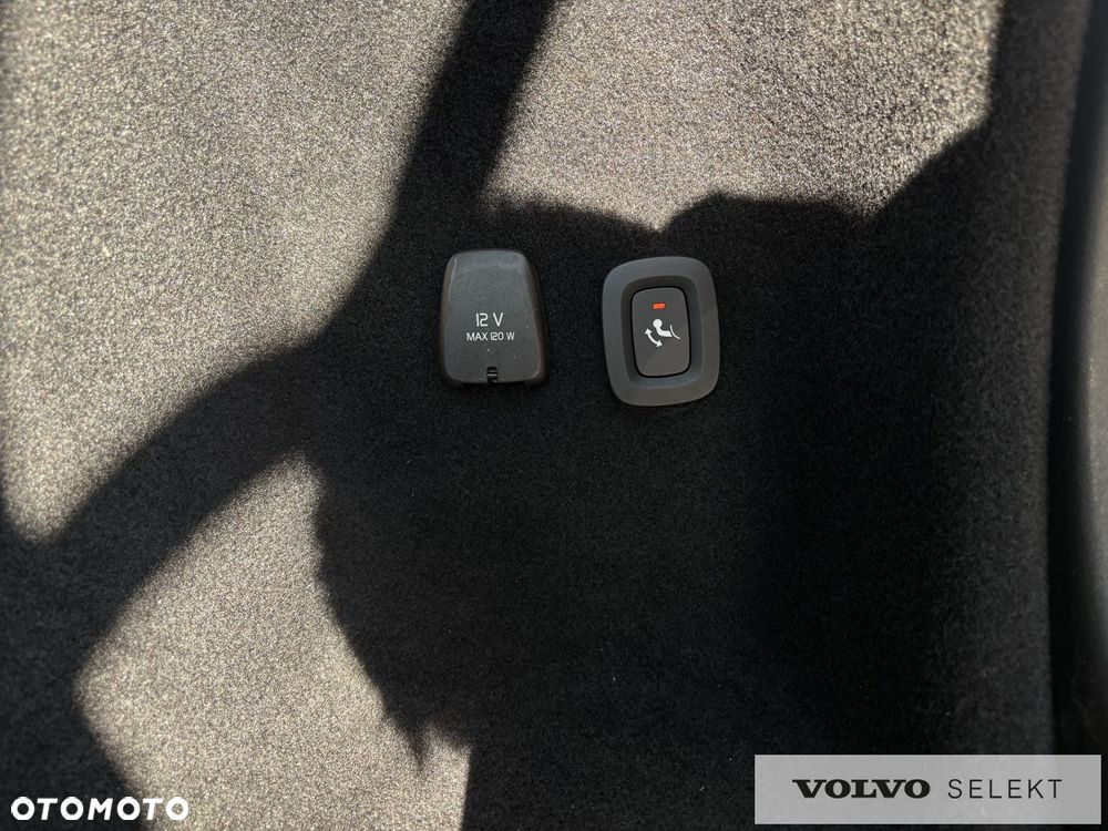 Volvo V60 Cross Country - 32