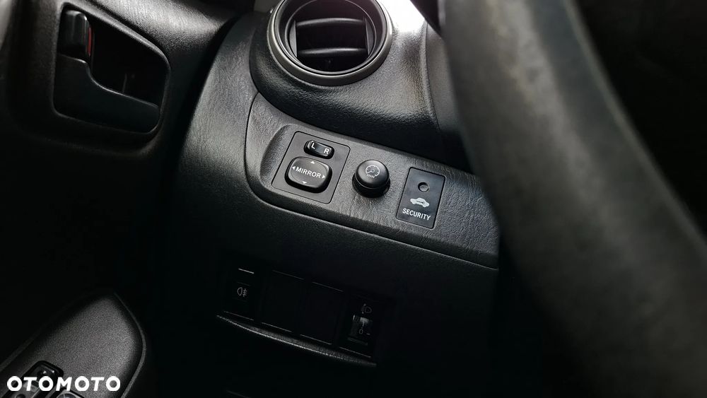 Toyota RAV4 1.8 VVT-i Terra 2WD - 25