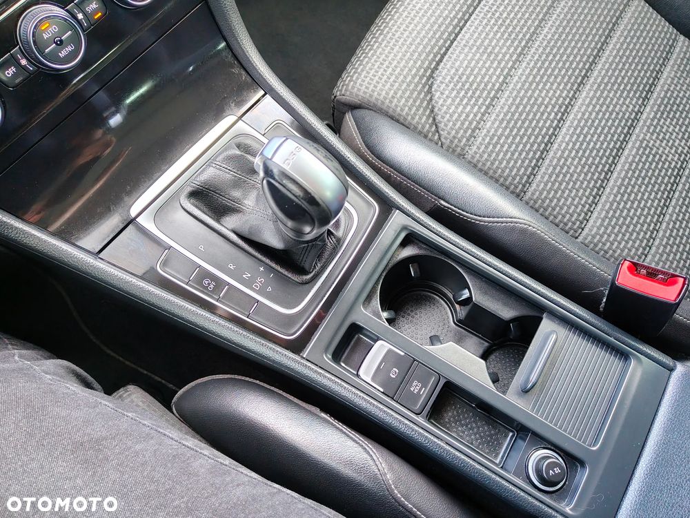 Volkswagen Golf 1.4 TSI BMT Highline DSG - 22