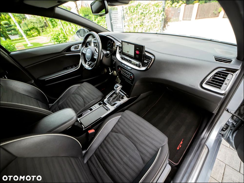 Kia ProCeed - 18