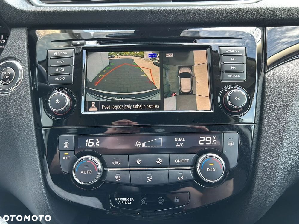 Nissan Qashqai 1.3 DIG-T N-Connecta EU6d - 32
