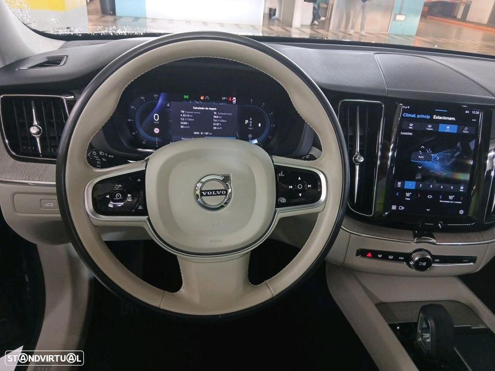 Volvo XC 60 2.0 B4 Core - 7